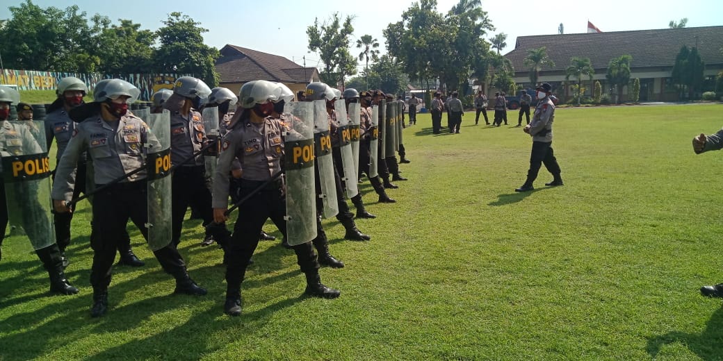 Satsabhara Polres Tanjung Perak Gelar Pelatihan Dalmas Bersama Hari Ketiga