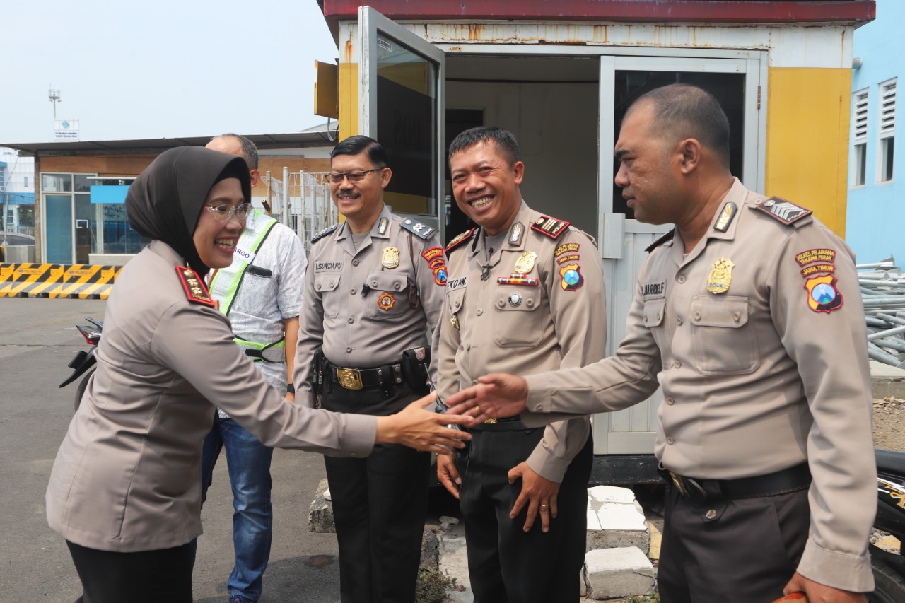 Kapolres Tanjung Perak Lakukan Inspeksi Ke Pos Satsabhara di GSN