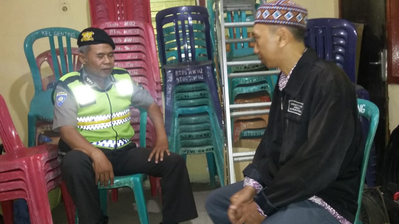 Babinkamtibmas Polsek Asemrowo Rangkul Toga Untuk Berantas Miras Oplosan