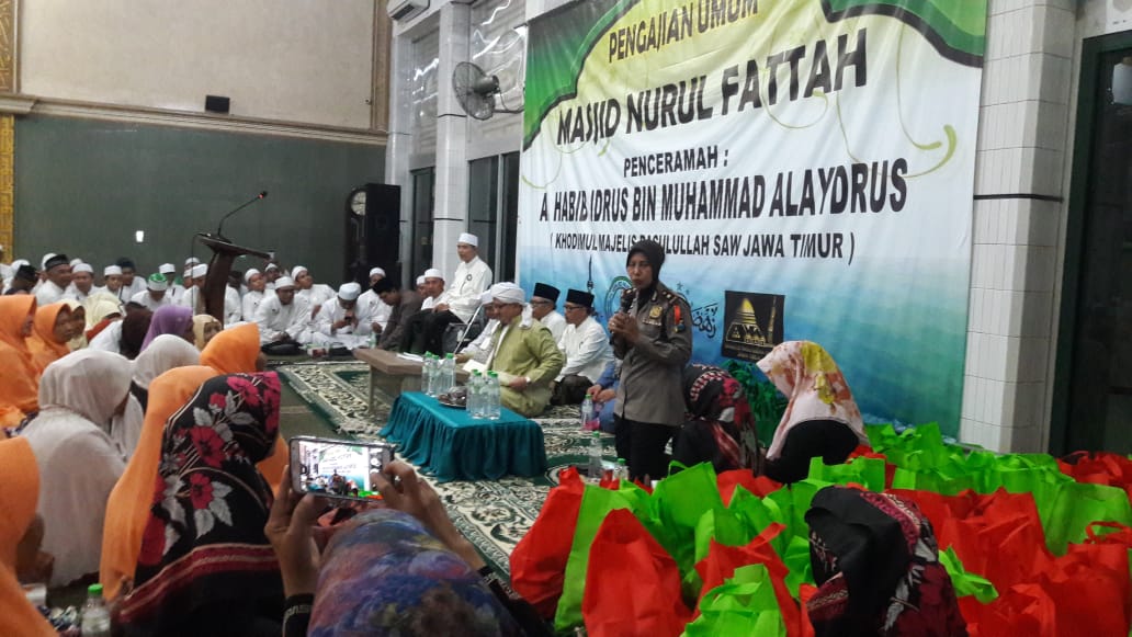 Kapolsek Krembangan Sampaikan Pesan Jaga Kerukunan  di Acara Pengajian