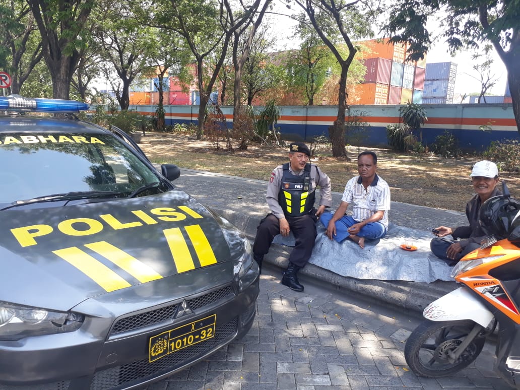 Satsabhara Polres Tanjung Perak Himbau Warga Kompak Melawan Kriminalitas