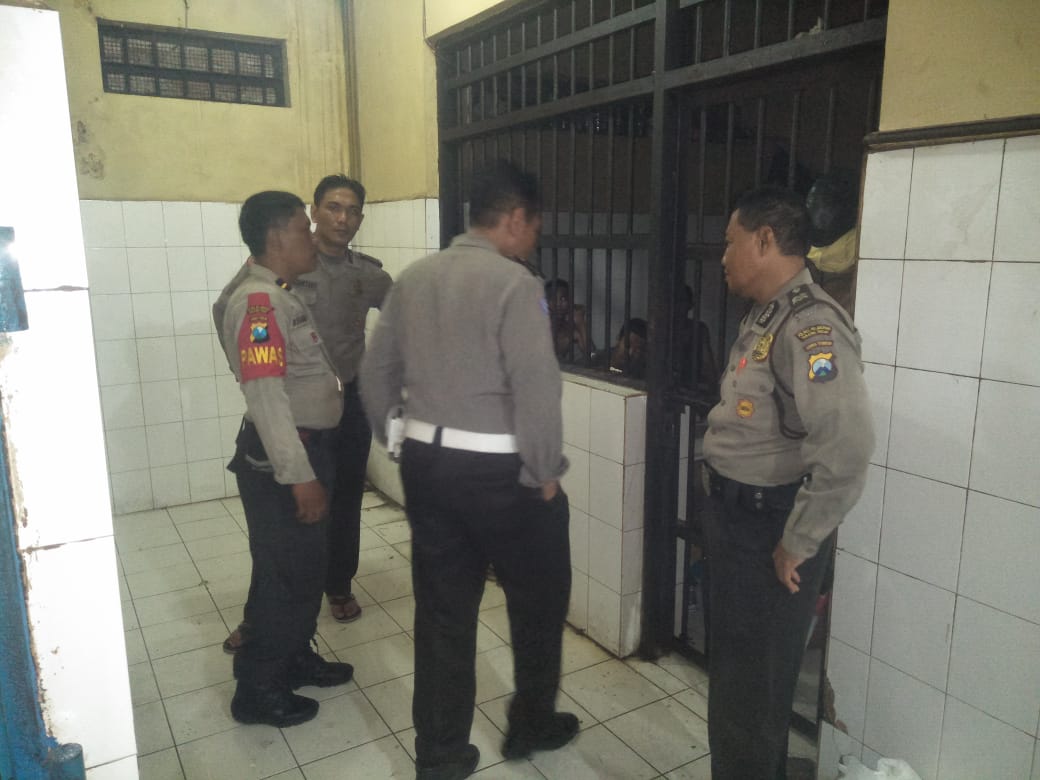 Polsek Kenjeran Laksanakan Pengecekan Rutin Tahanan