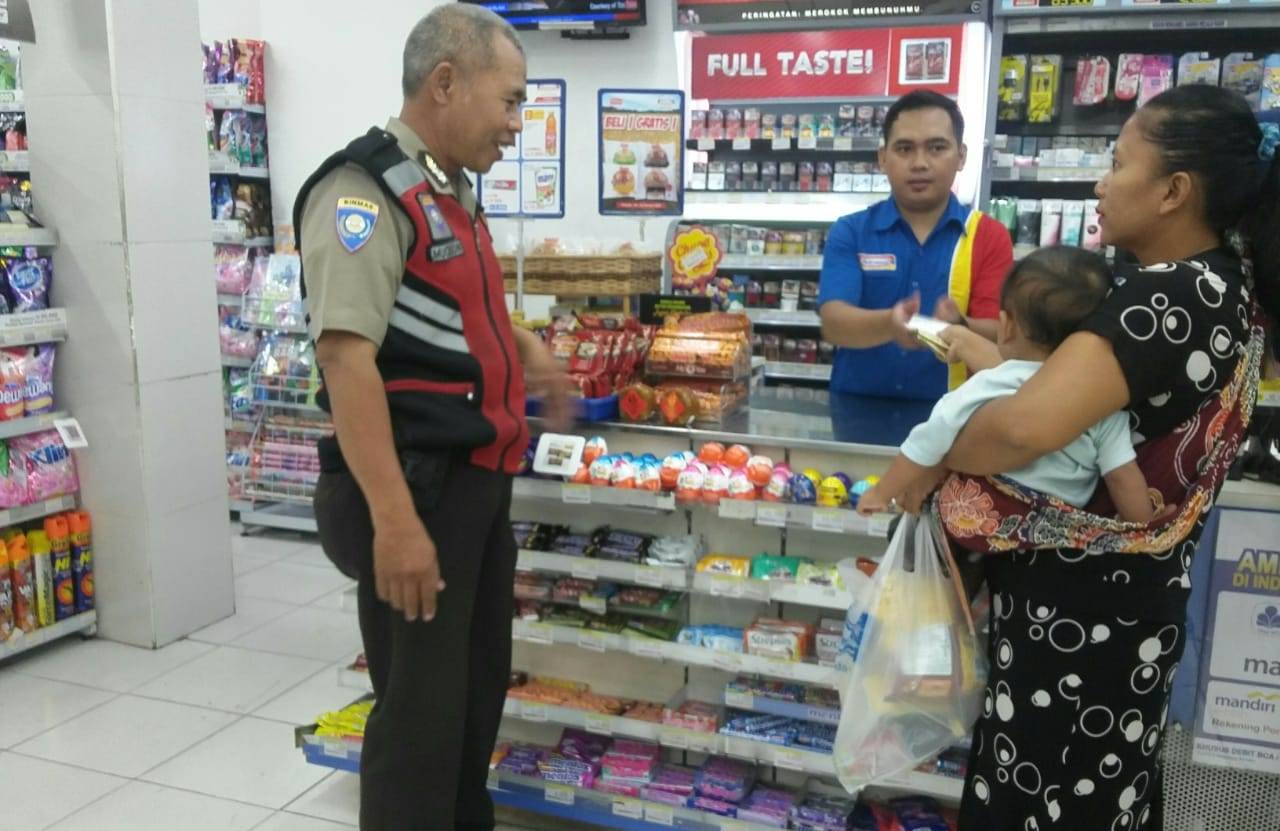 Pantau Keamanan Mini Market Melalui Kegiatan Patroli Malam