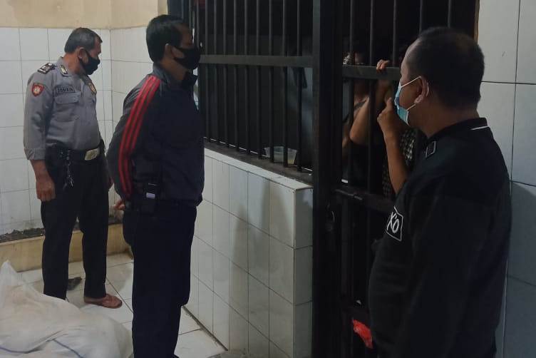 Pantau Kesehatan Tahanan, Polsek Kenjeran Cek Rutin Pagi & Malam