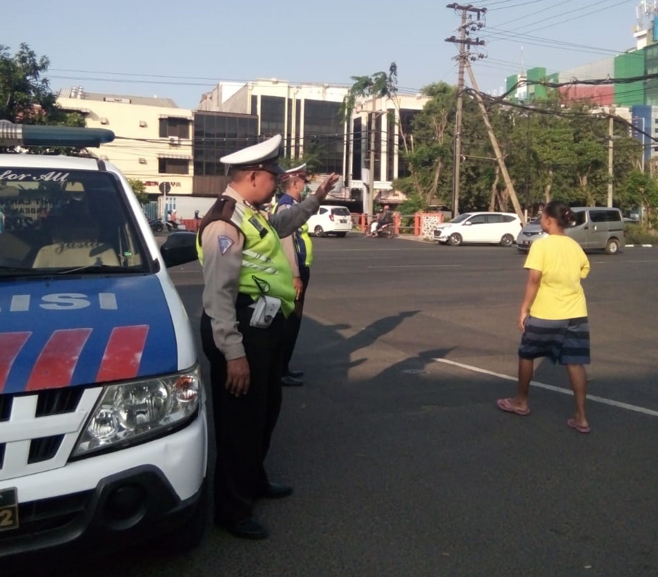 Antisipasi Macet Kepulang Karyawan, Polsek Pabean Cantikan Atur Lalu Lintas Sore