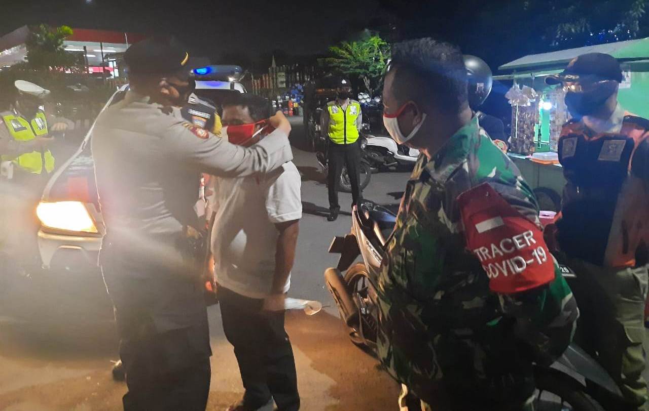 Gelar Operasi Masker Malam Hari, Polsek Pabean Cantikan Dapat Hasil 4 Pelanggar