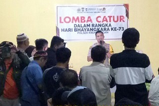 Kapolres Tanjung Perak Buka Pertandingan Catur di Polsek Krembangan