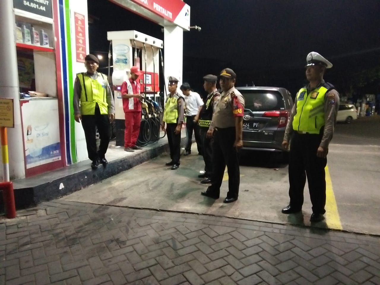 Polsek Pabean Cantikan Beri Jaminan Rasa Aman ke Masyarakat Melalui Patroli