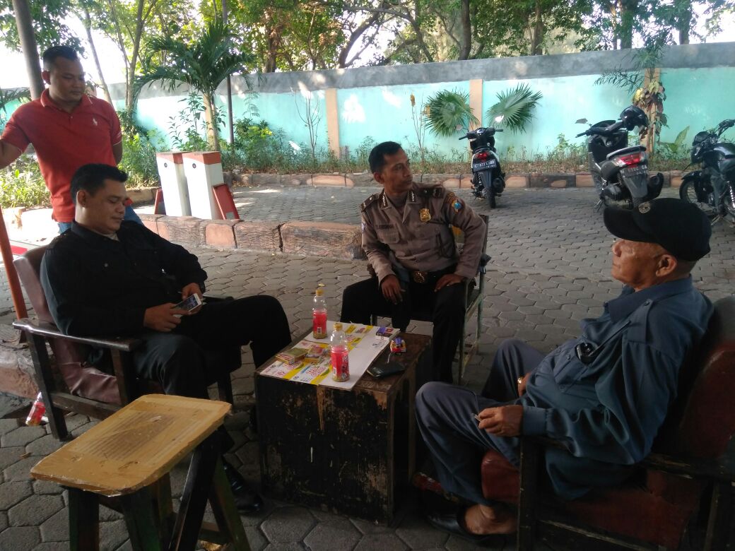 Para Babinkamtibas Diterjunkan Untuk Jaga Stabilitas Keamanan