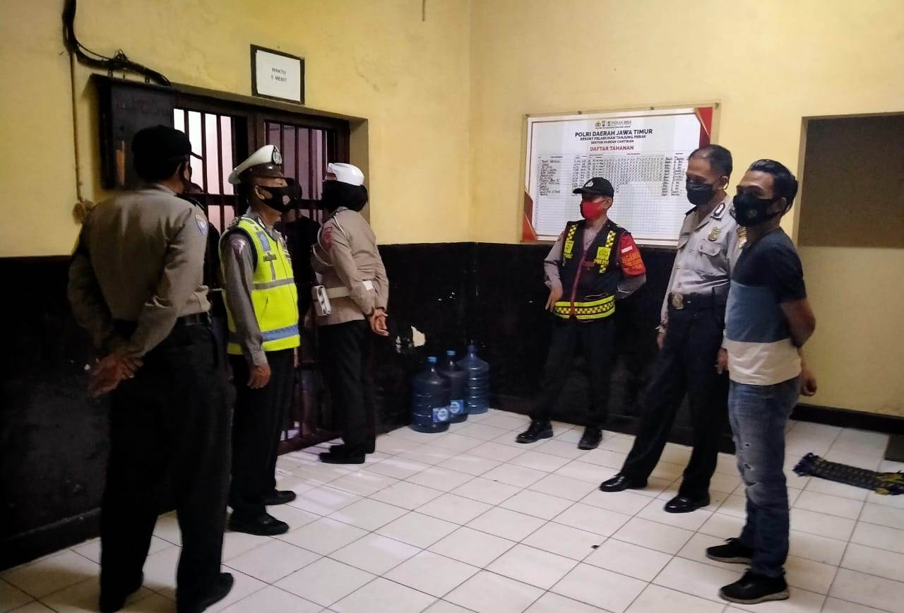 Cegah Penyelundupan Barang Terlarang, Polsek Pabean Cantikan Lakukan Pengecekan Setiap Hari