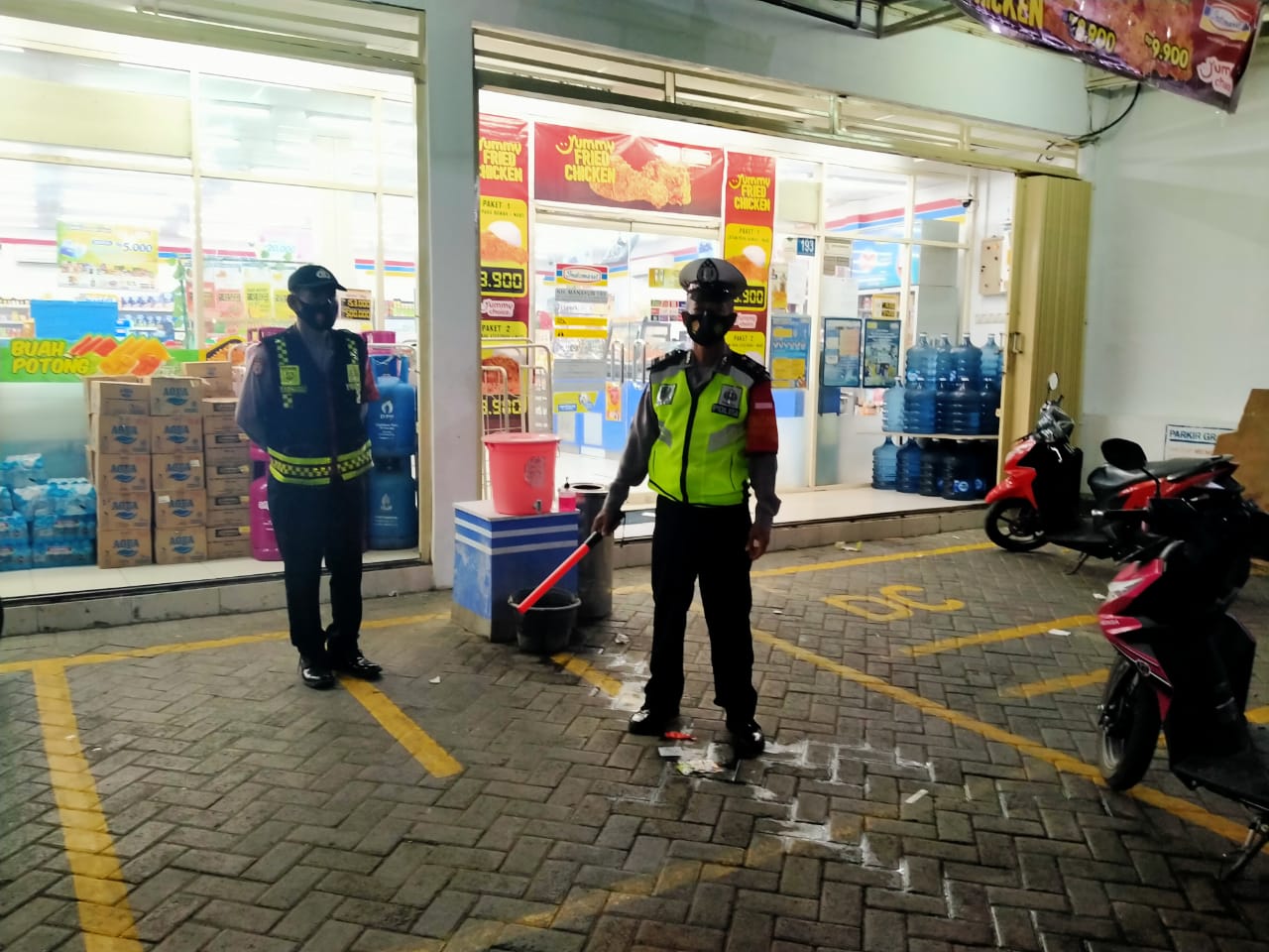 Polsek Pabean Cantikan Lakukan Patroli Malam di Mini Market, Antisipasi Aksi 3C