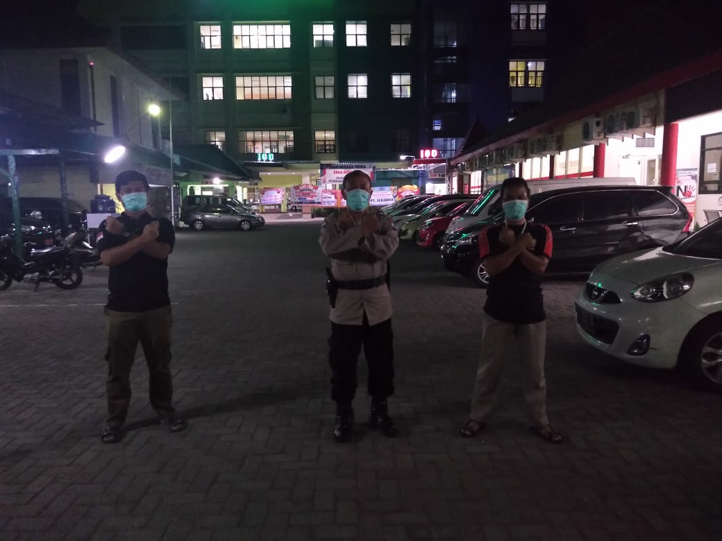 Polsek Semampir Gelar Patroli Malam di Rumah Sakit Paru, Antisipasi 3C & Waspada Pengambilan Paksa Jasad Pasien Covid-19