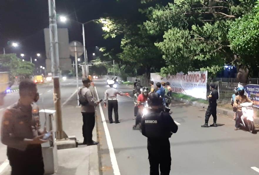 Polsek Kenjeran Gelar Operasi Penertiban Masker, Tekan Penyebaran Covid-19