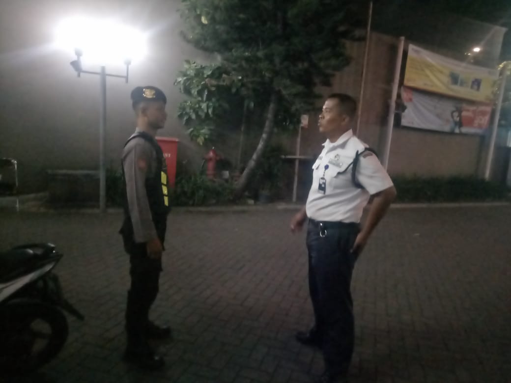 Satsabhara Polres Tanjung Perak Rutin Patroli Malam, Cegah Tindak Kriminalitas
