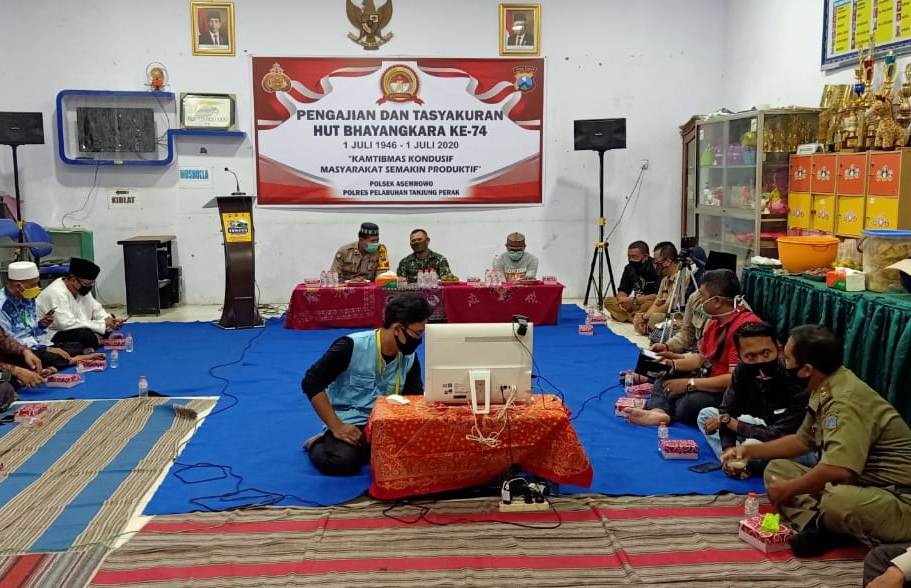 Polsek Asemrowo Bersama Warga Gelar Tasyakuran HUT Bhayangkara Ke-74