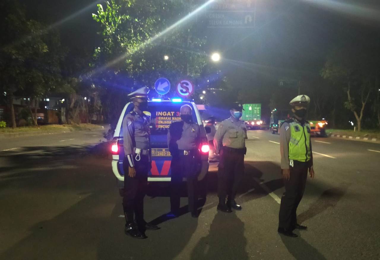 Polsek Asemrowo Gelar Patroli Mobile, Berikan Jaminan Rasa Aman Pada Masyarakat