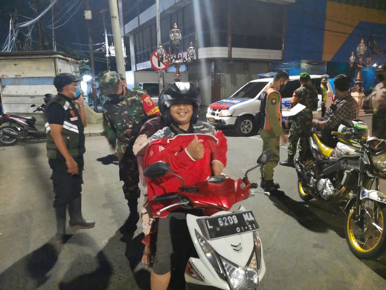 Polsek Pabean Cantikan Gelar Razia Masker, Implementasikan Inpres Nomor 6 Tahun 2020