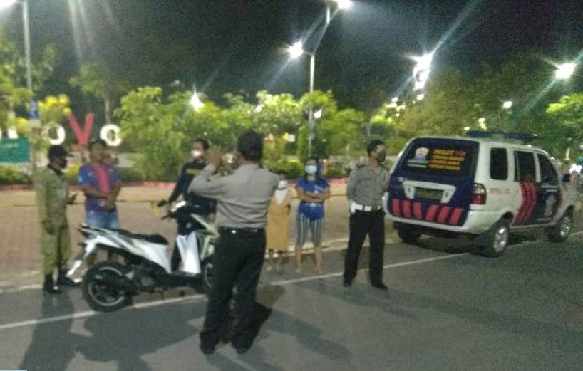 Putus Rantai Penyebaran Covid-19, Polsek Kenjeran Lakukan Operasi Penertiban Masker Setiap Hari