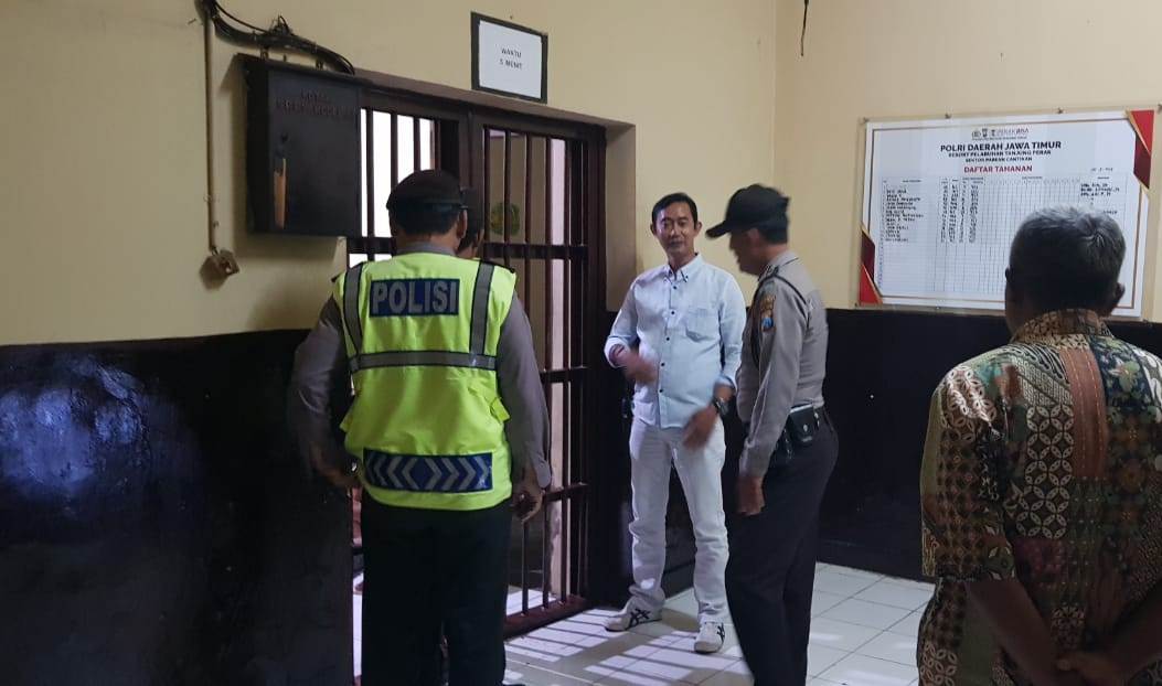 Pantau Kesehatan Tahanan, Polsek Pabean Cantikan Lakukan Pengecekan Pagi & Malam