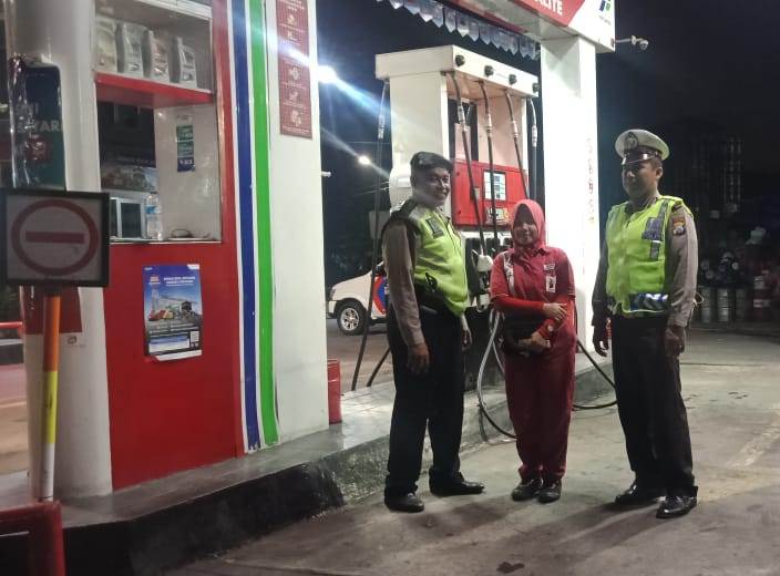 Polsek Pabean Cantikan Patroli Malam di SPBU, Antisipasi 3C