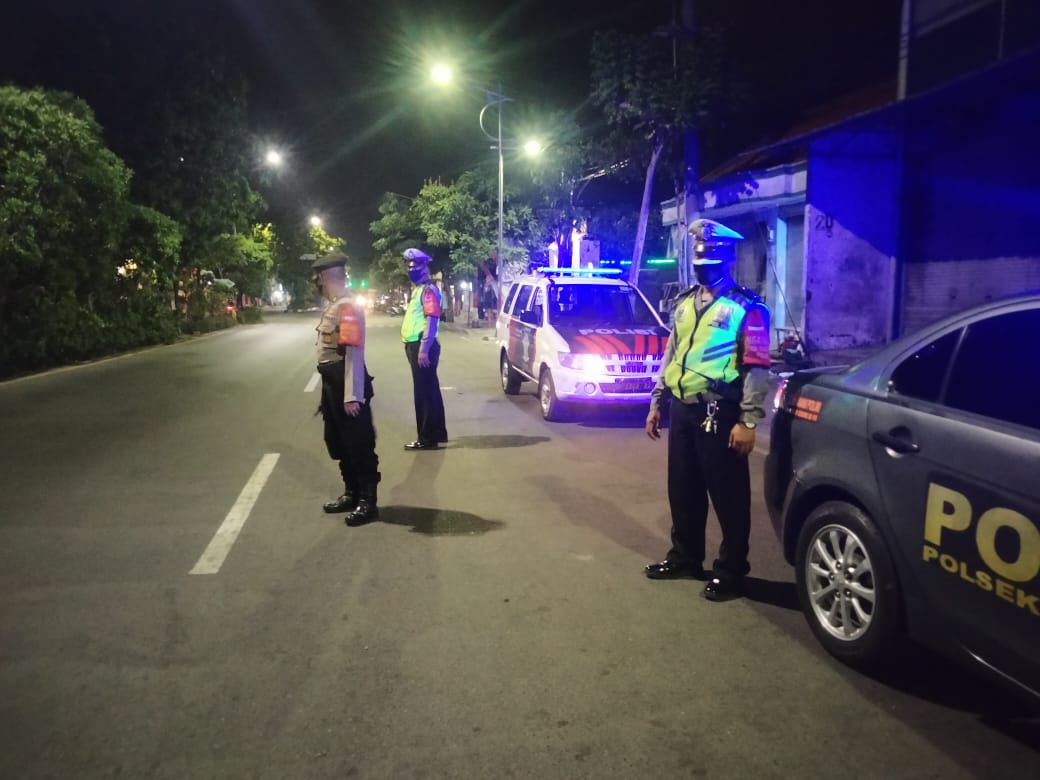 Polsek Semampir Gelar Patroli Mobile di Malam Hari, Pantau Keamanan Wilayah