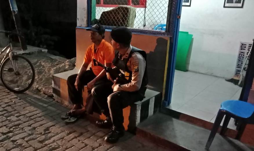Satsabhara Polres Tanjung Perak Patroli Pemukiman Antisipasi Kerawanan