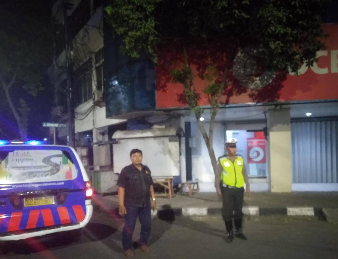 Pantau Keamanan Perbankan, Polsek Pabean Cantikan Gelar Patroli Malam