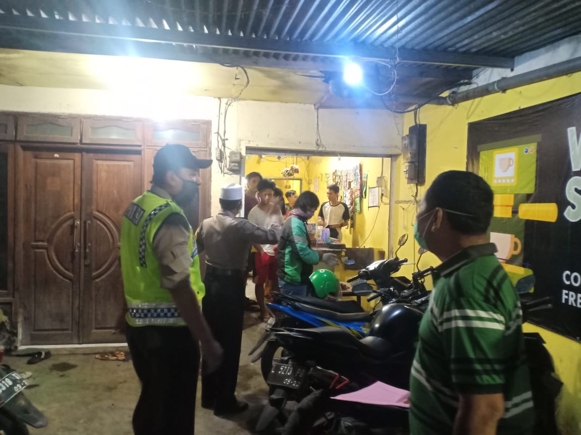 Polsek Kenjeran Gelar Patroli Malam, Amankan Sejumlah Pengunjung Warkop