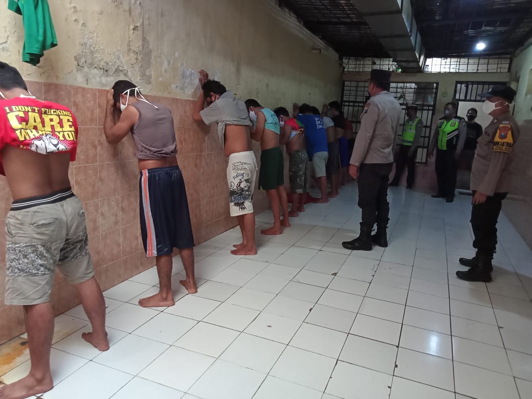 Antisipasi Tahanan Melarikan Diri, Polsek Krembangan Lakukan Pengecekan Rutin Setiap Hari