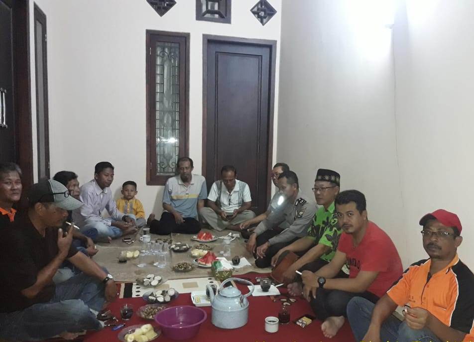 Babinkamtibmas Takal Kedinding Sosialisasikan Larangan Penggunaan Knalpot Brong