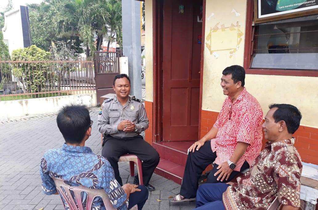 Babinkamtibmas Perak Barat Sampaikan Pesan Jaga Kerukunan Antar Umat Beragama