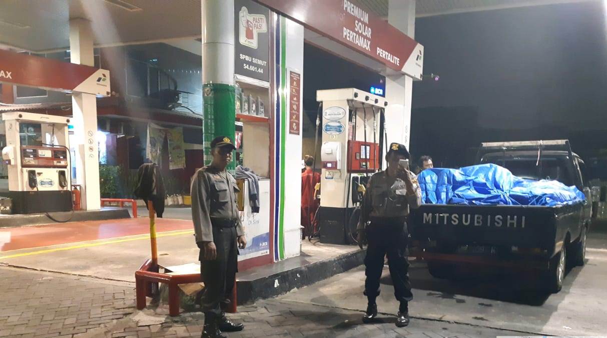 Polsek Pabean Cantikan Lakukan Patroli Malam di SPBU