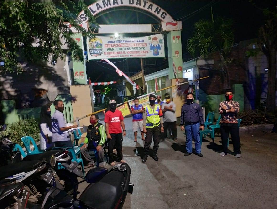Polsek Semampir Gelar Patroli Malam di Kampung Tangguh, Pantau Penerapan Protokol Kesehatan