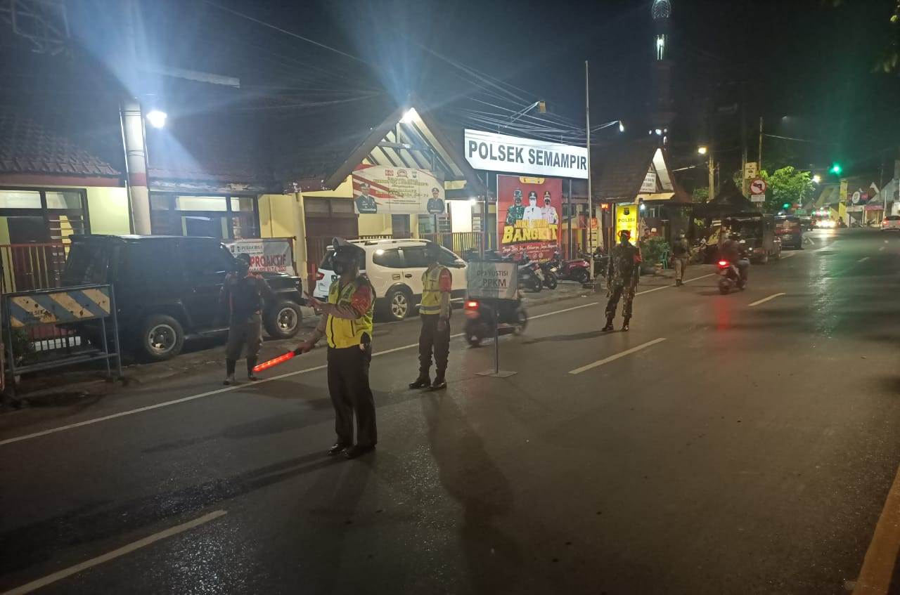 Polsek Semampir Bersama Instansi Samping Terus Lakukan Operasi Protokol Kesehatan Tekan Penyebaran Covid-19