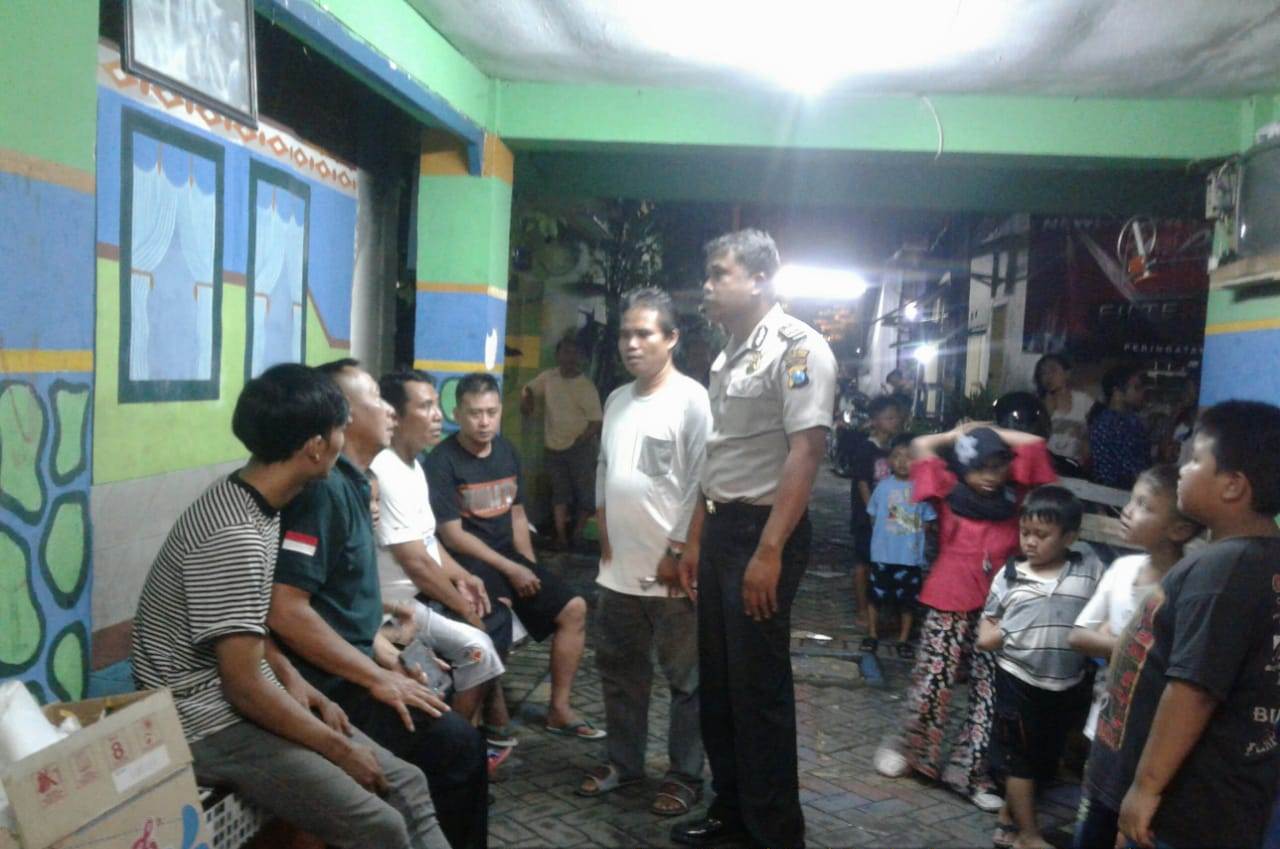 Babinkamtibmas Morokrembangan Ajak Warga Tambak Asri Dukung Pemilu Damai