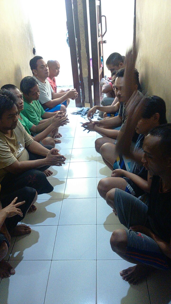 Cek Kesehatan Tahanan Secara Berkala