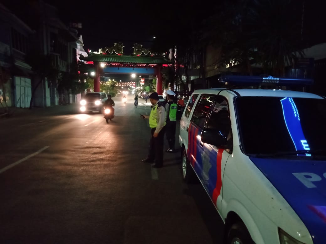 Ciptakan Rasa Aman, Polsek Pabean Cantikan Lakukan Patroli Malam