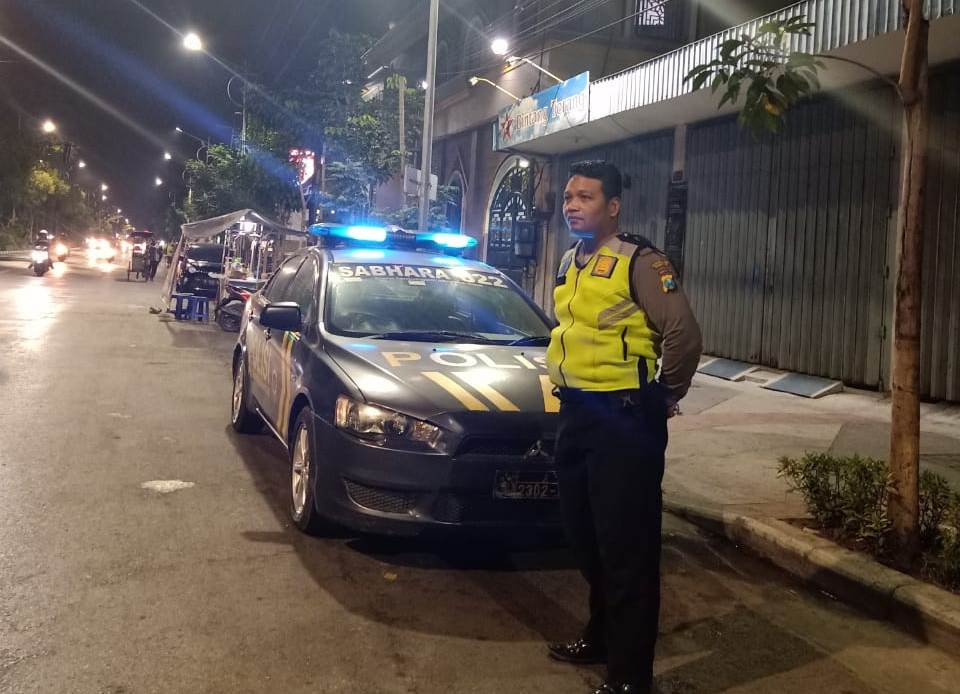 Unit Sabhara Polsek Krembangan Gelar Patroli Malam, Beri Jaminan Rasa Aman Pada Masyarakat