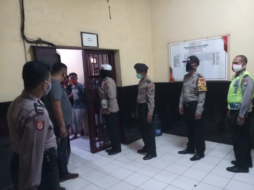 Antisipasi Tahanan Sakit, Polsek Pabean Cantikan Lakukan Pengecekan Rutin