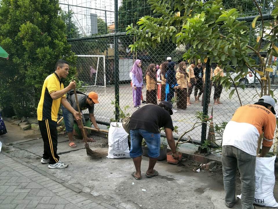 Panit Binmas Polsek Asemrowo Gelar Sabtu Osis di Sekolah