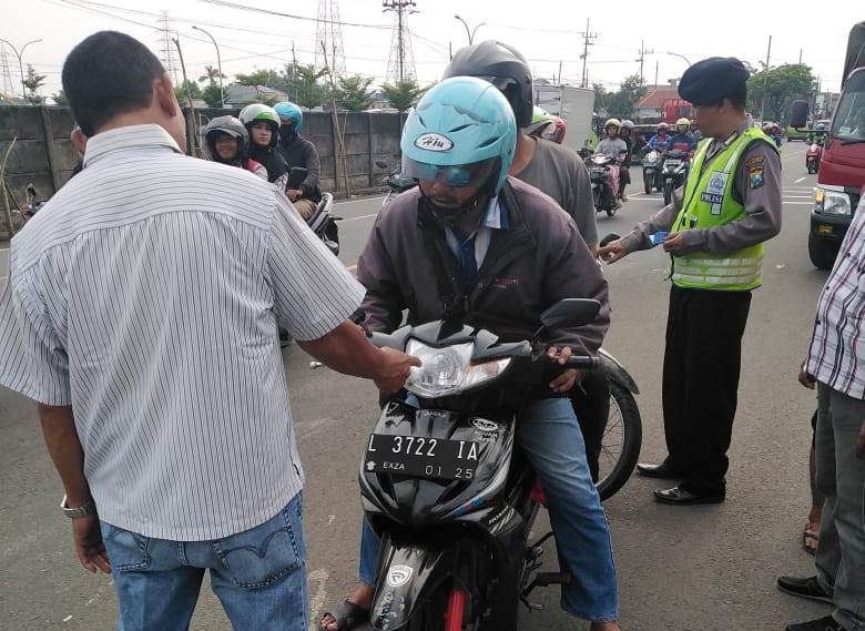 Ciptakan Kondusifitas, Polsek Krembangan Gelar Razia Sepeda Motor