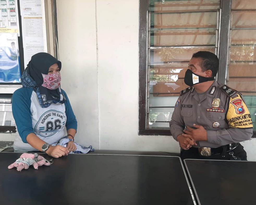 Babinkamtibmas Krembangan Utara Sampaikan Himbauan Wajib Masker