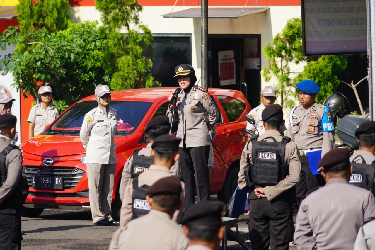 Pimpin Apel Kapolres Tanjung Perak Beri Arahan Jaga Kebersihan & Kesehatan Untuk Cegah Corona