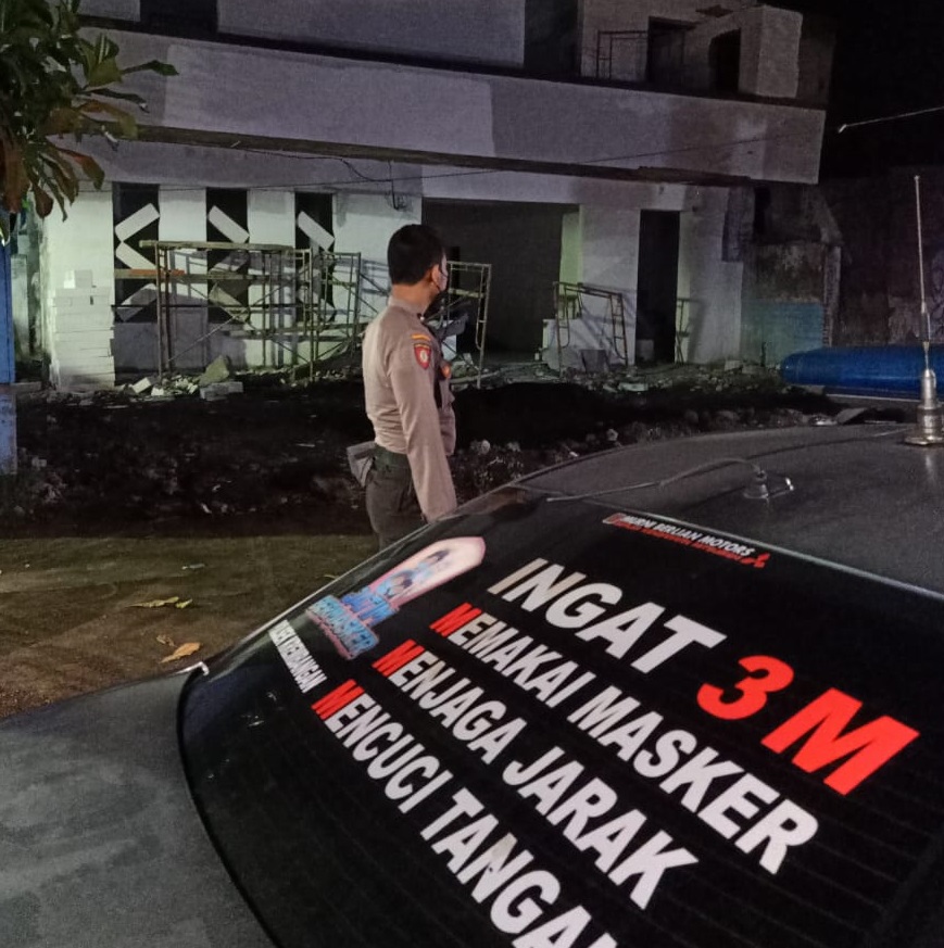 TANPA KENAL LELAH, ANGGOTA POLISI POLSEK KREMBANGAN PATROLI MOBILE DI MALAM HARI, ANTISIPASI 3C & BALAP LIAR