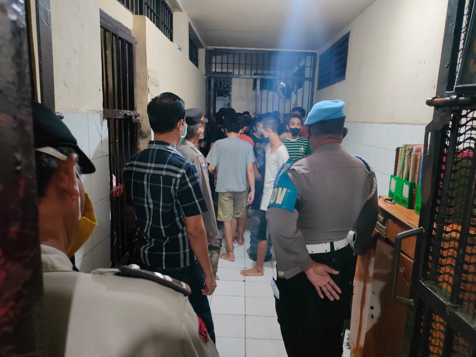 Polres Pelabuhan Tanjung Perak Cek Kondisi Tahanan, Pastikan Dalam Keadaan Lengkap dan Sehat