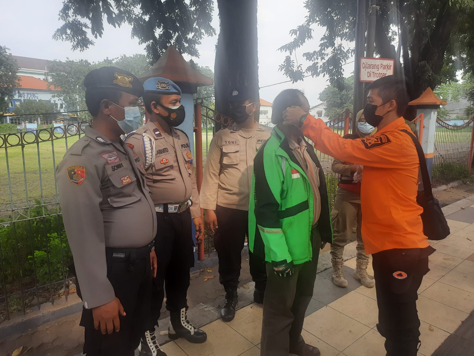 Polres Pelabuhan Tanjung Perak Laksanakan Operasi Yustisi Dalam Rangka Penegakan Protokol Kesehatan