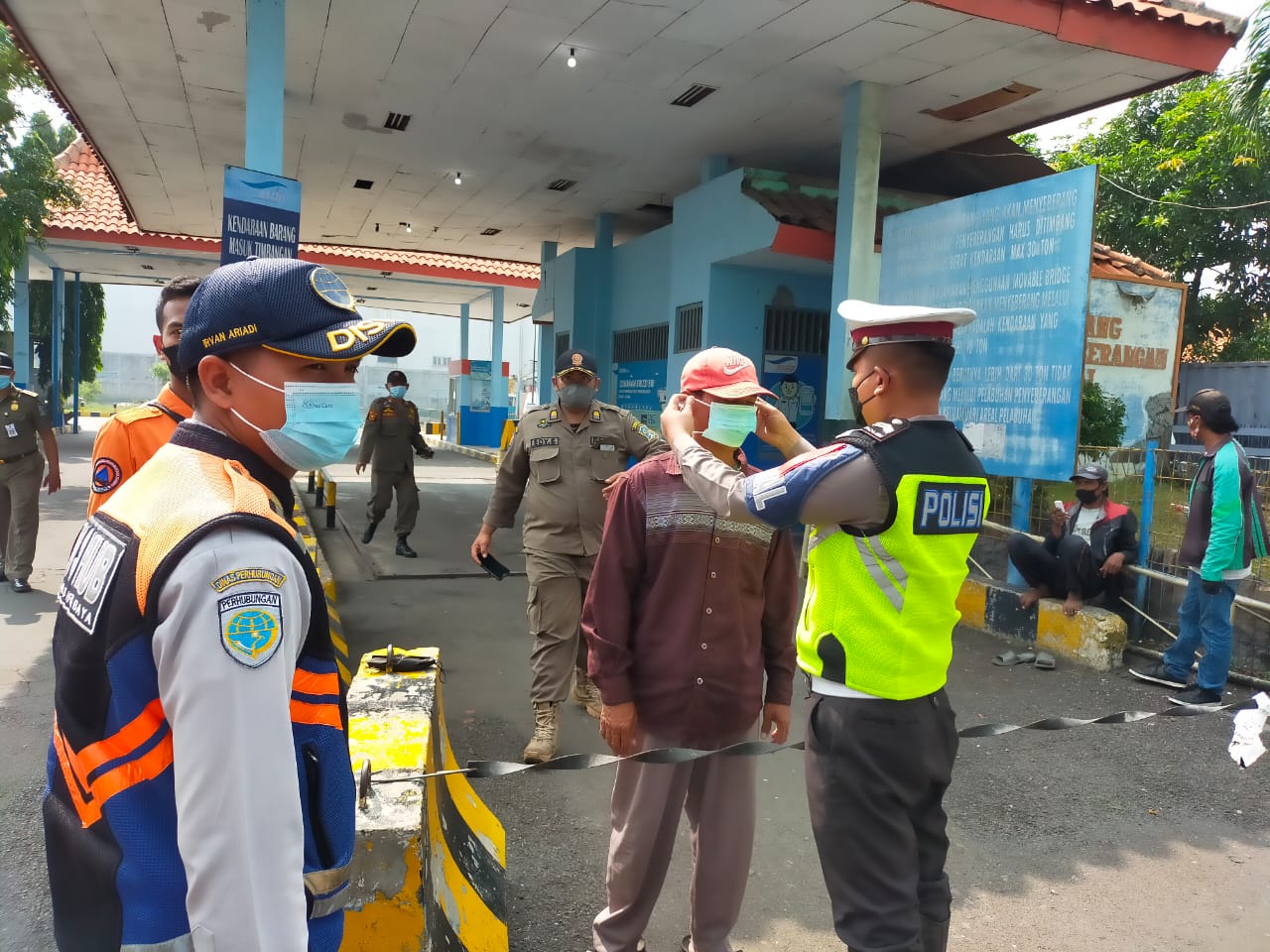 Polres Pelabuhan Tanjung Perak Lakukan Operasi Yustisi Protokol Kesehatan, Terus Himbau Masyarakat Untuk Patuhi Prokes