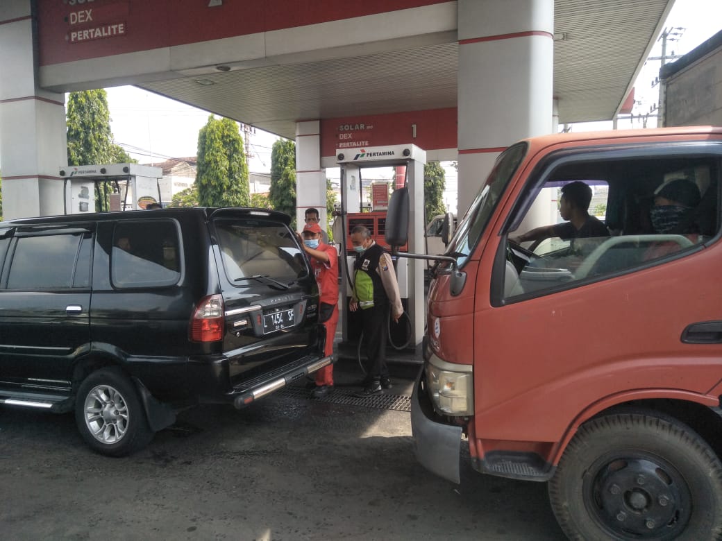 Polsek Pabean Cantikan Lakukan Patroli di SPBU, Sampaikan Pesan Waspada Kriminalitas