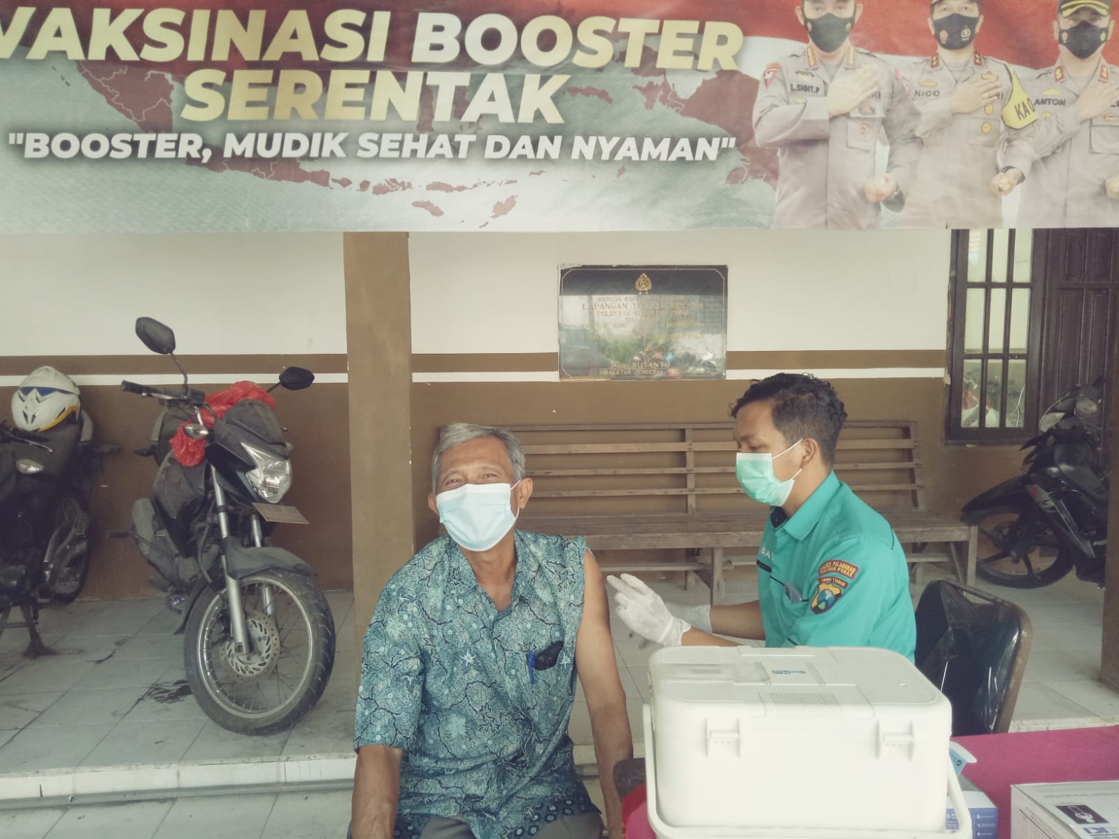 Vaksinasi Covid-19 Terus Dilaksanakan Polsek Kenjeran, Pastikan Seluruh Warga Kenjeran Sudah Mendapatkan Vaksinasi