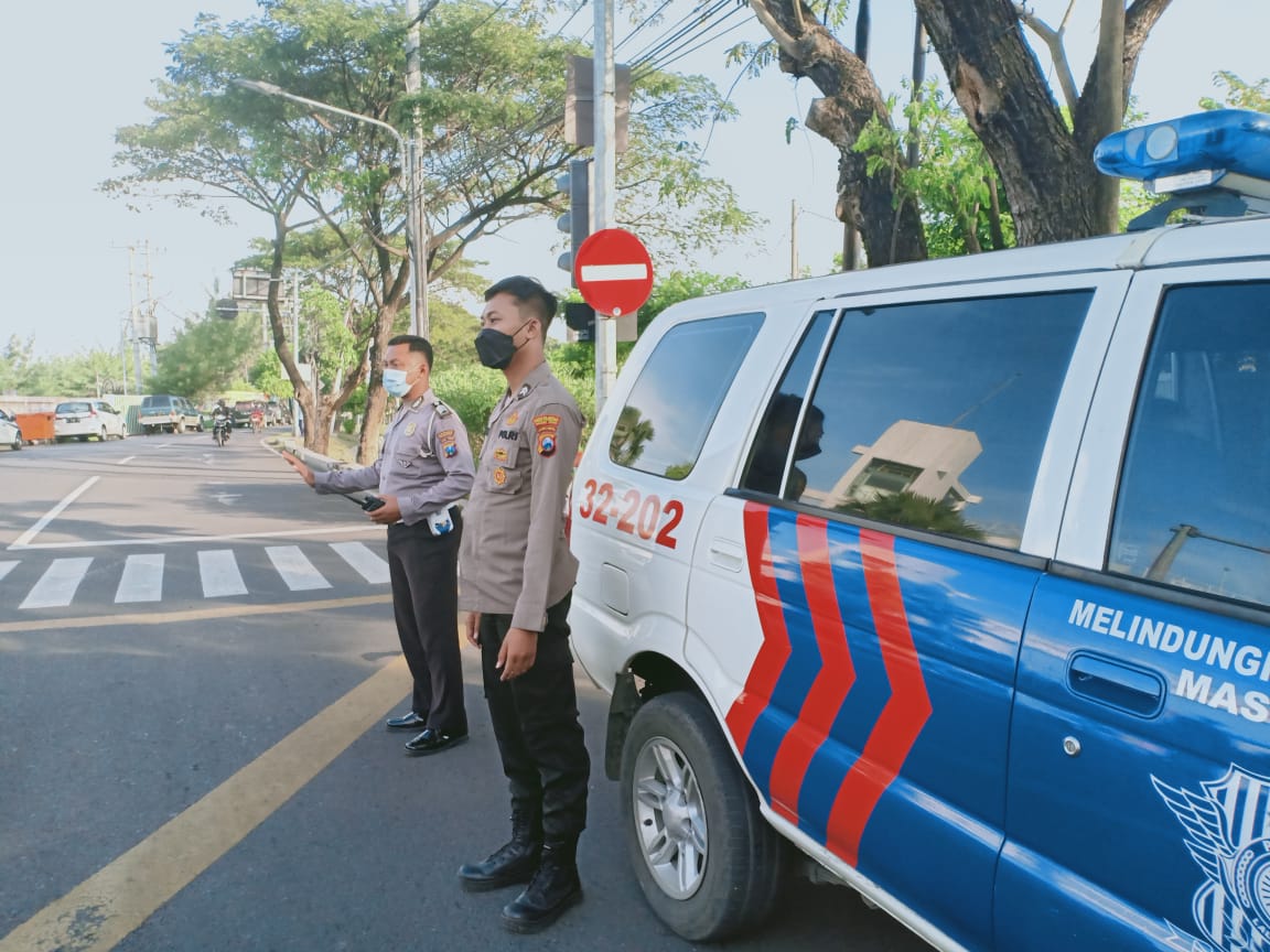 Personil Polsek Kenjeran Laksankan Patroli di Jembatan Suroboyo, Antisipasi Terjadinya 3C